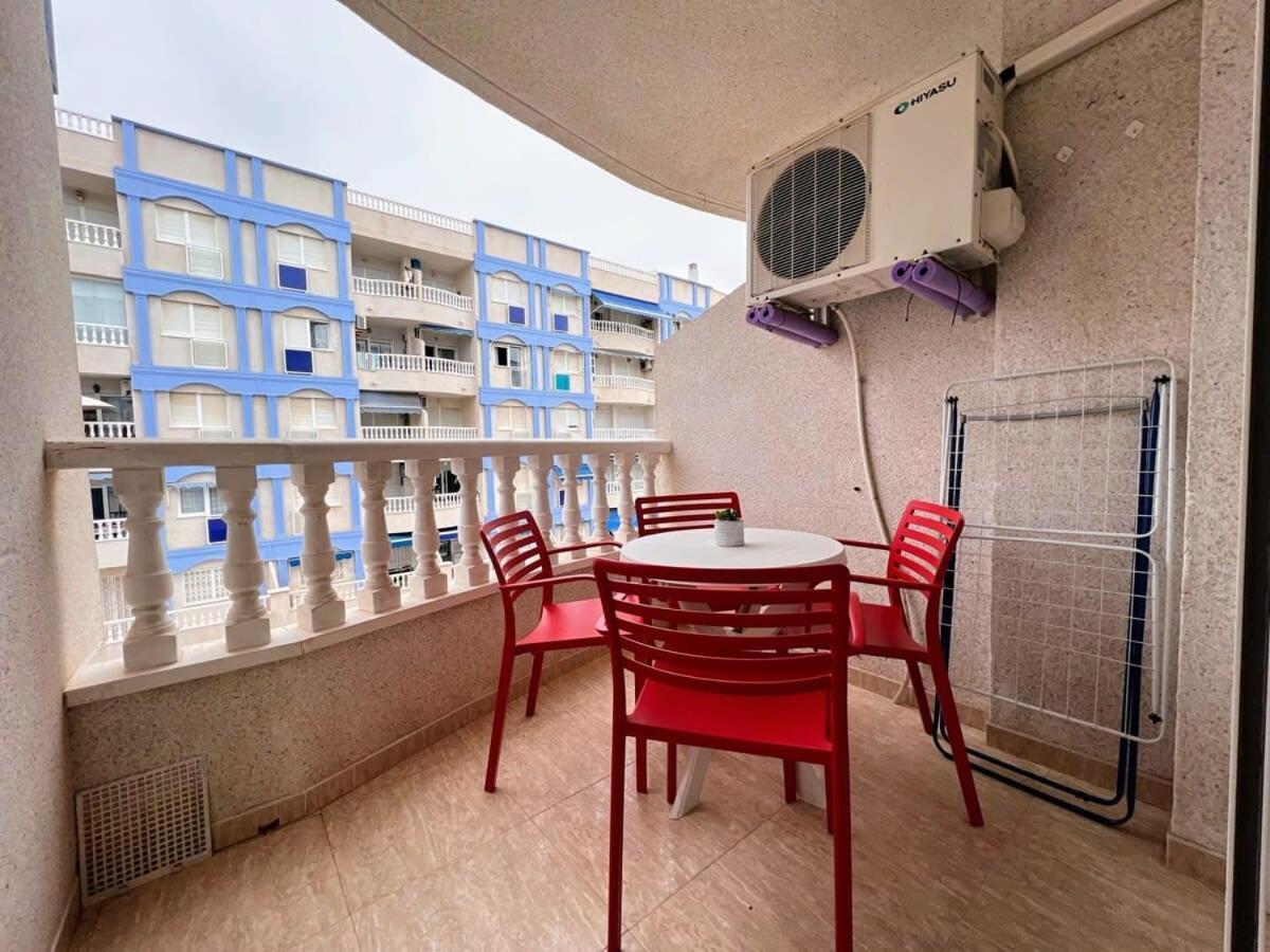 Welcoming Seafront Apartment Tv15 Torrevieja Exteriör bild