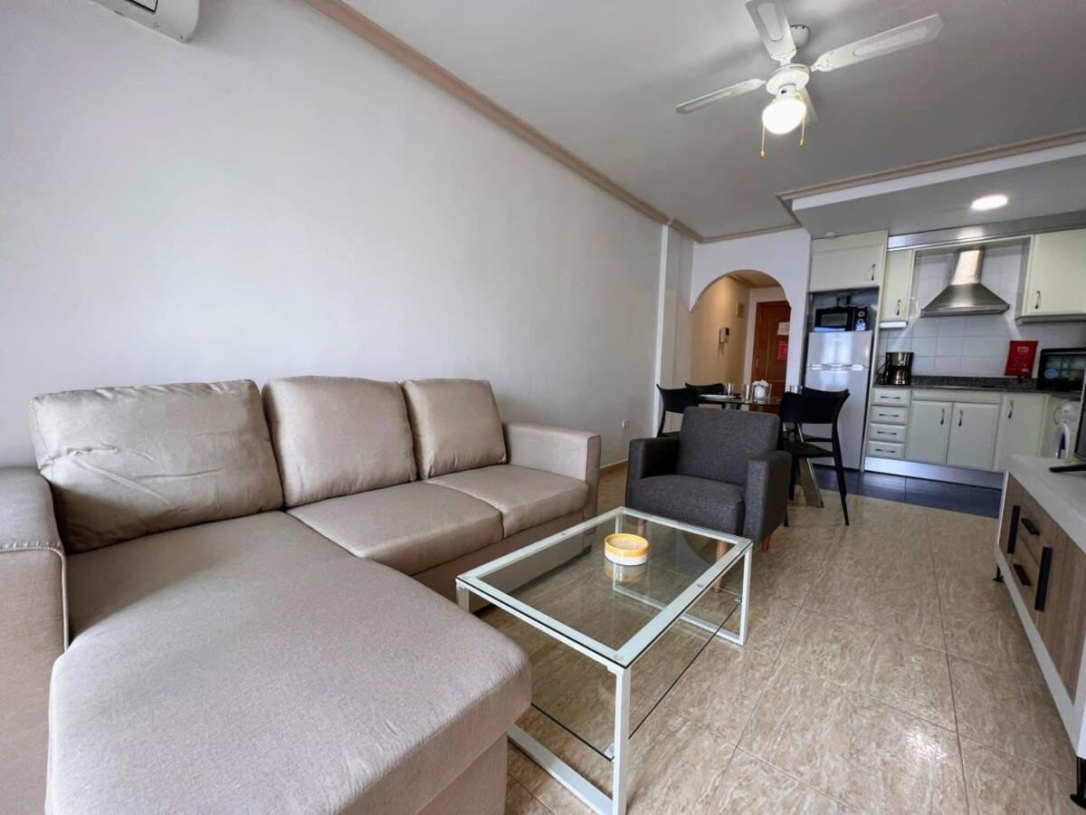 Welcoming Seafront Apartment Tv15 Torrevieja Exteriör bild