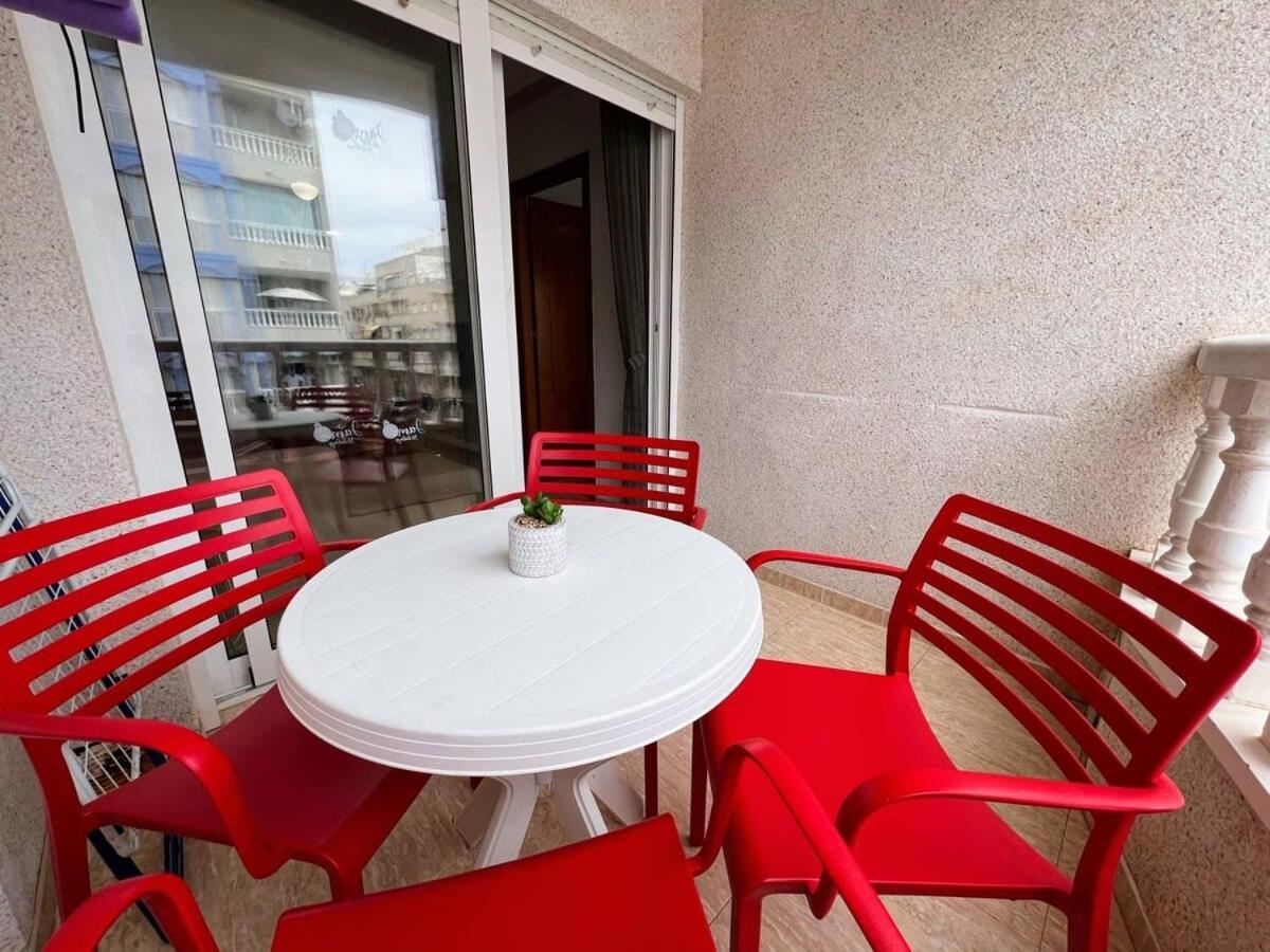 Welcoming Seafront Apartment Tv15 Torrevieja Exteriör bild
